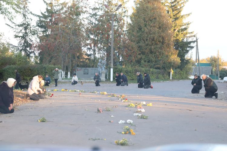 зустрічали загиблого Героя