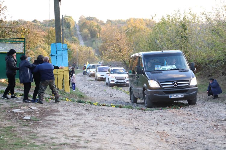 зустрічали загиблого Героя