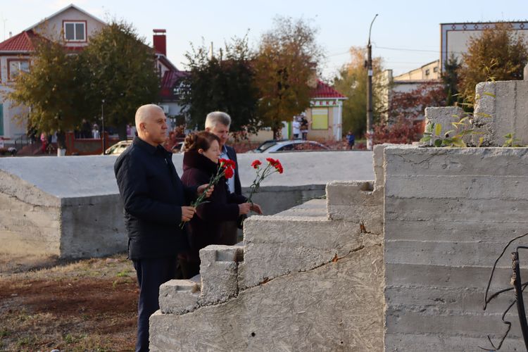 До Дня визволенн України