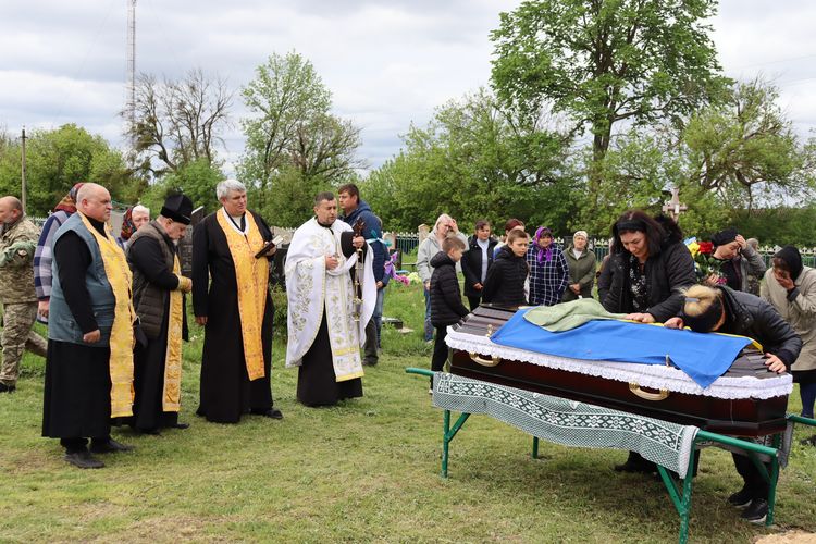 В останню дорогу провели