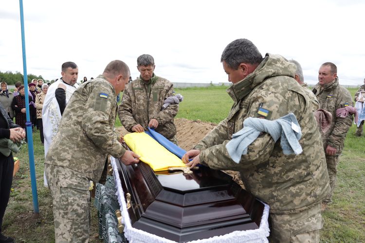 В останню дорогу провели