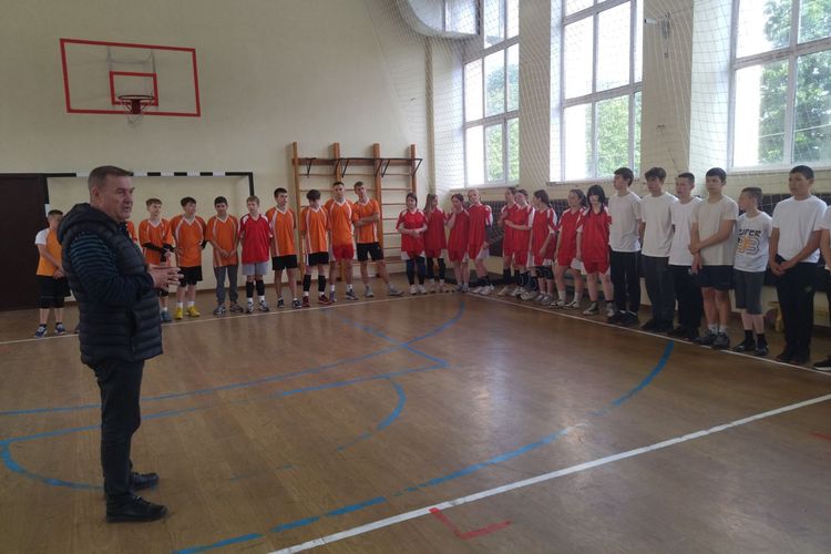 Змагання з волейболу