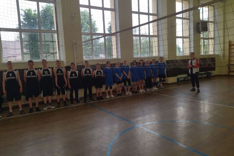 Змагання з волейболу