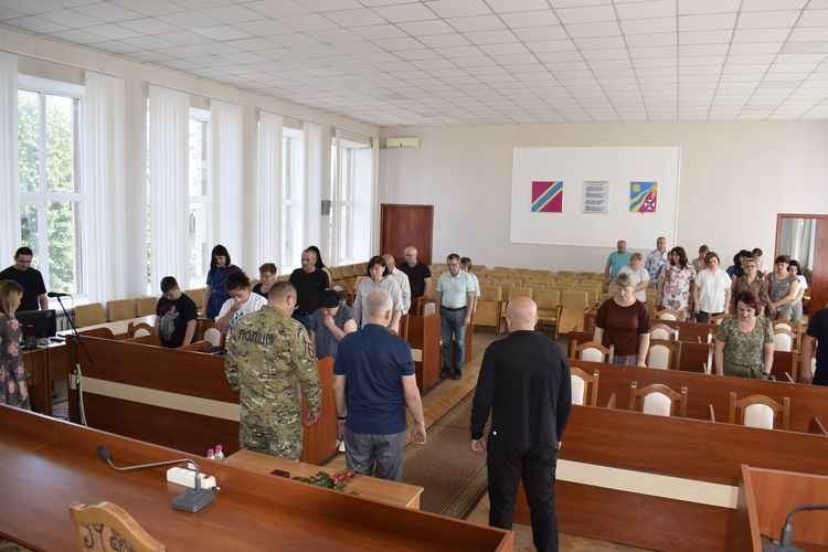 Слава крізь сльози