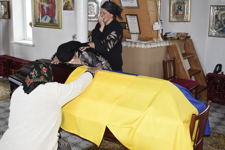 Зустріли Героя На щиті