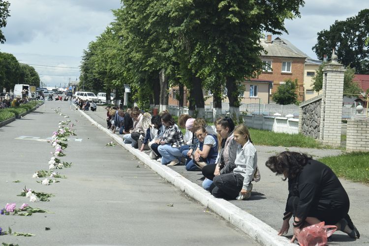 Зустріли Героя На щиті