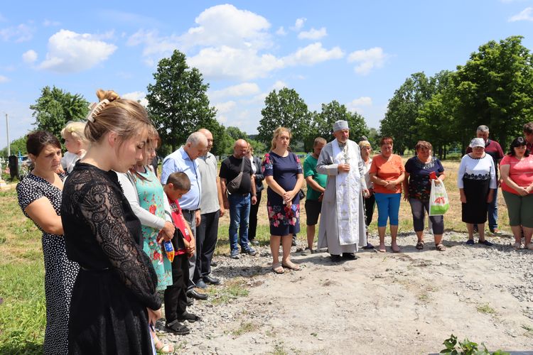 Встановлено пам’ятник воїну-сироті