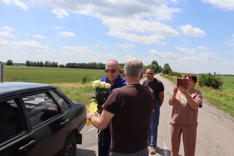 повернувся з полону