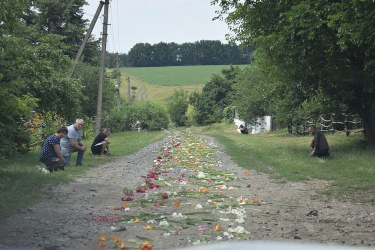 Пробачте, друзі і родина