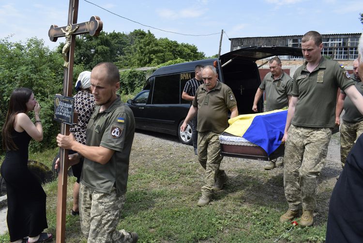 Пробачте, друзі і родина