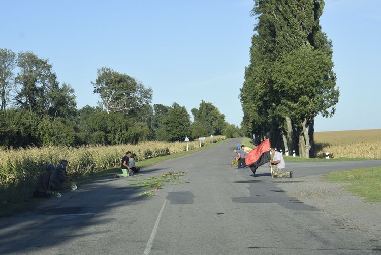 Зі сльозами на очах