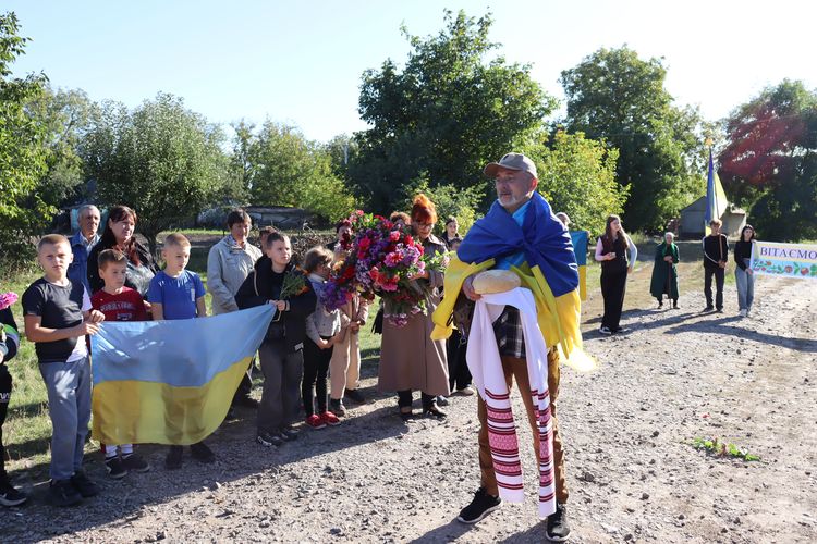 зустріли Героя з полону