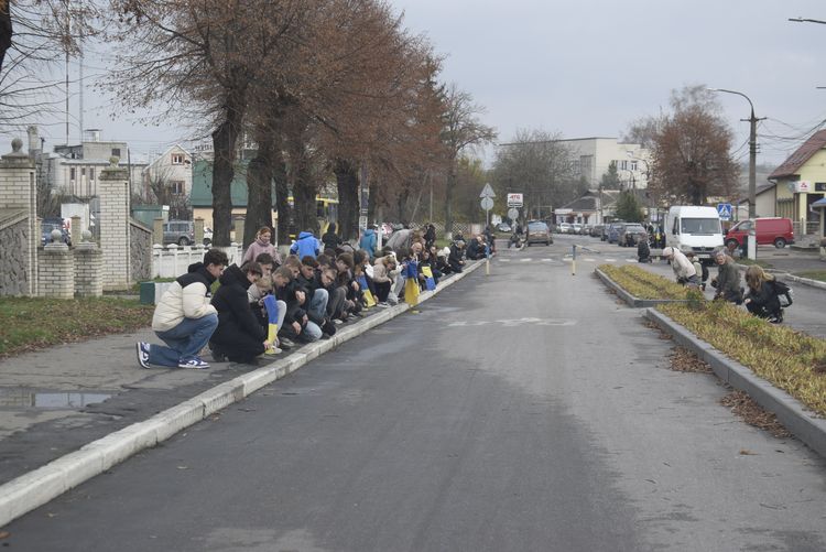 Додому вернувся він з бою