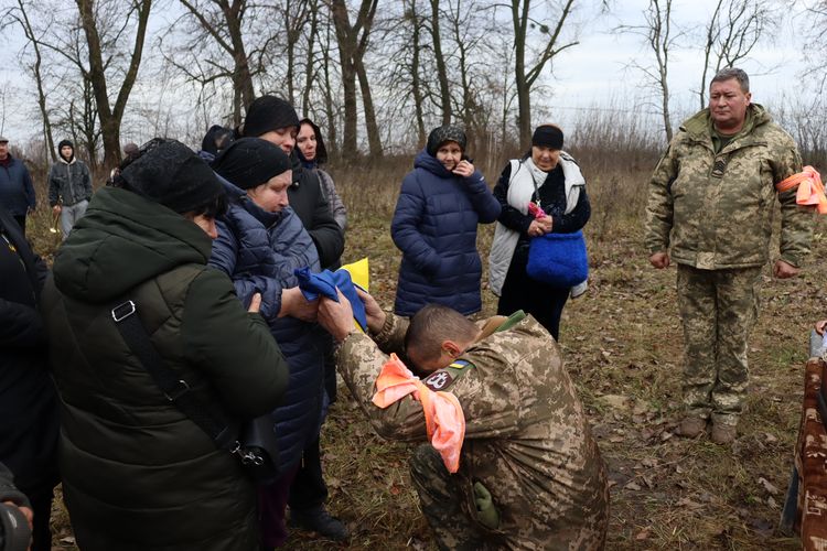 Попрощалась з Героєм