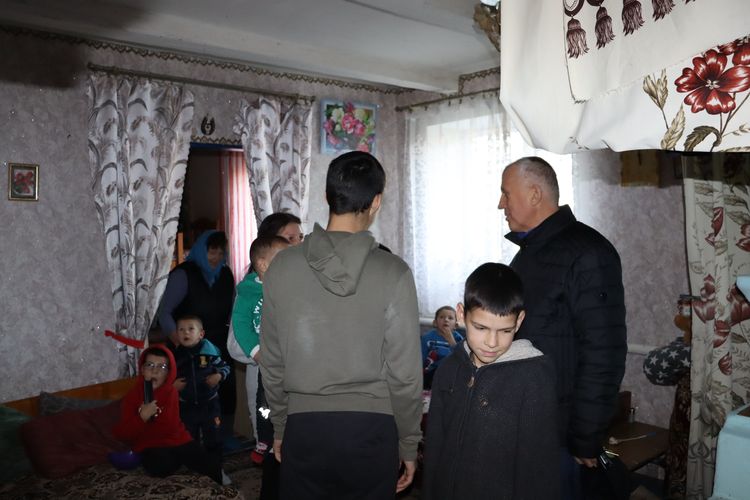 Міський голова відвідав багатодітну родину