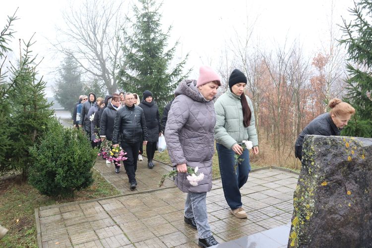 Вшанували пам'ять жертв голодоморів