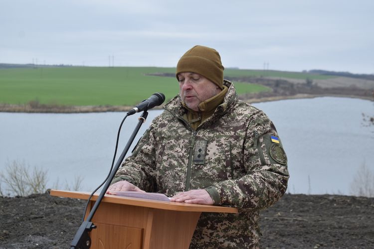 Сльози, квіти й молитва