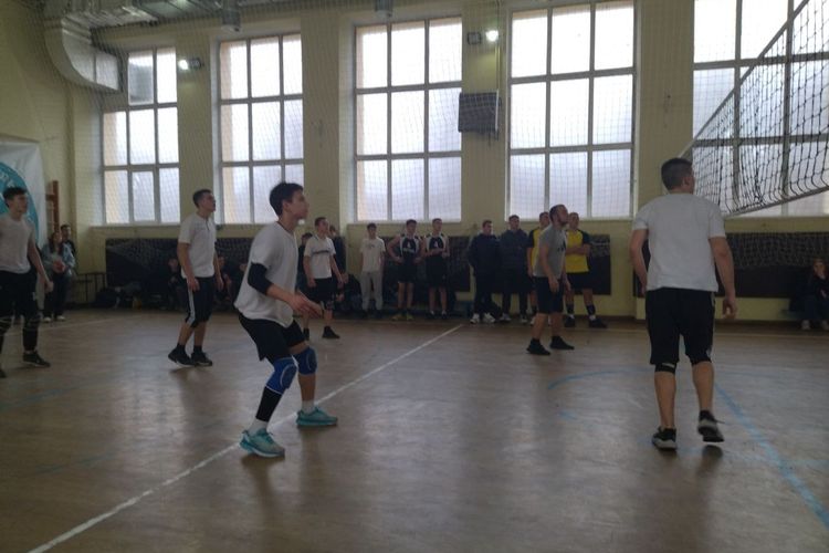 Пліч-о-пліч