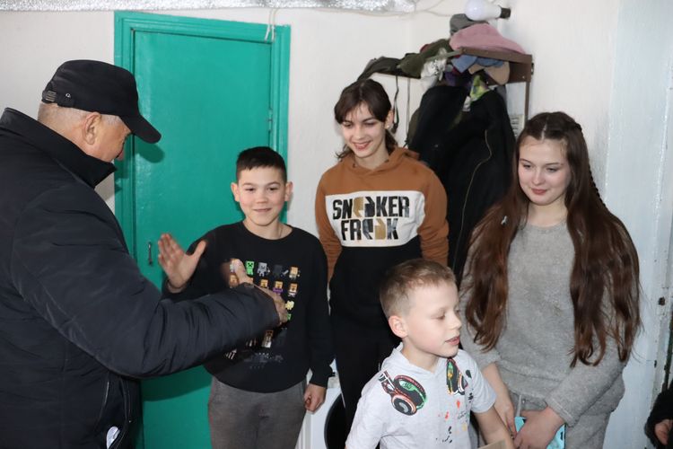 Міський голова відвідав багатодітні родини