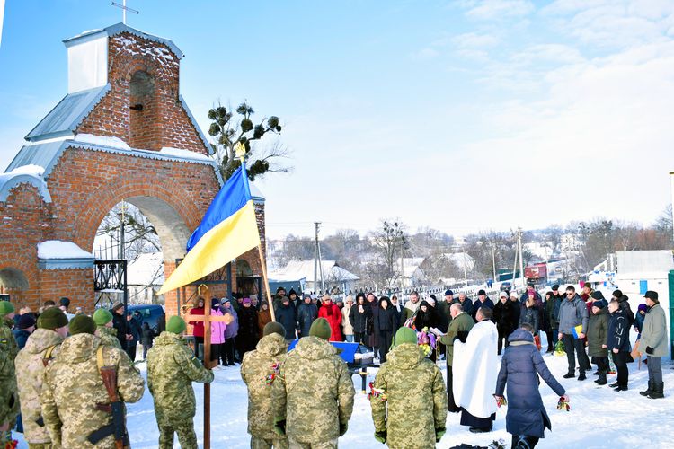 зустріли та провели в останню дорогу