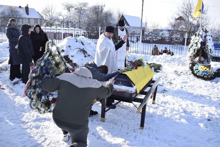 зустріли та провели в останню дорогу