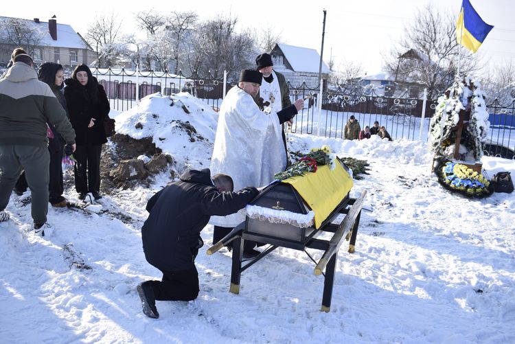 зустріли та провели в останню дорогу