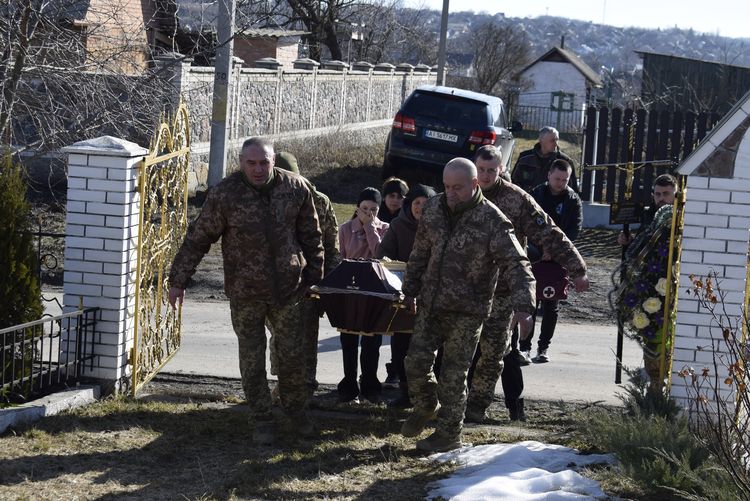 Зустріли воїна «на щиті»
