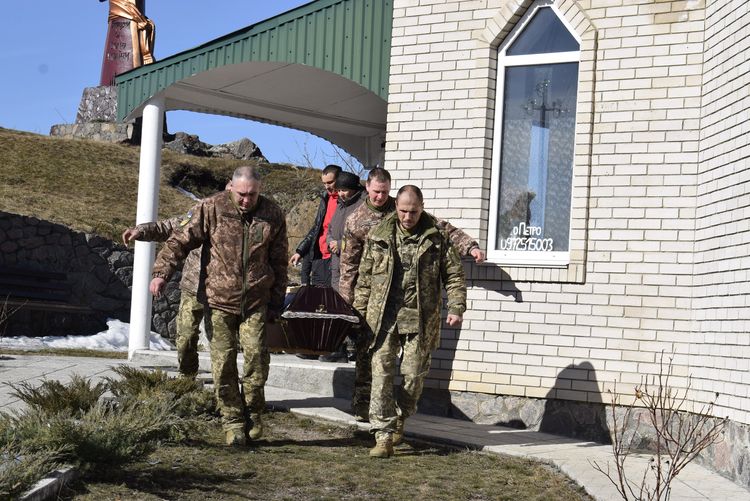 Зустріли воїна «на щиті»
