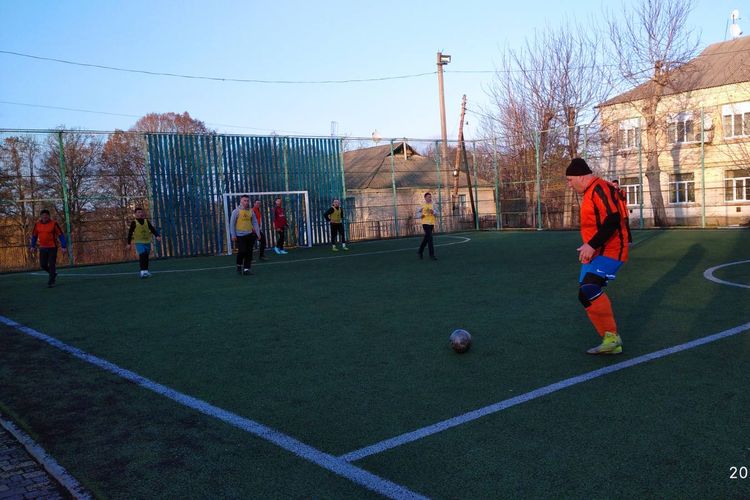 Продовжився турнір