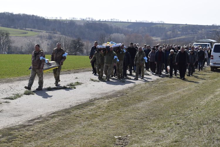 Захисника Сергія Лабу поховали