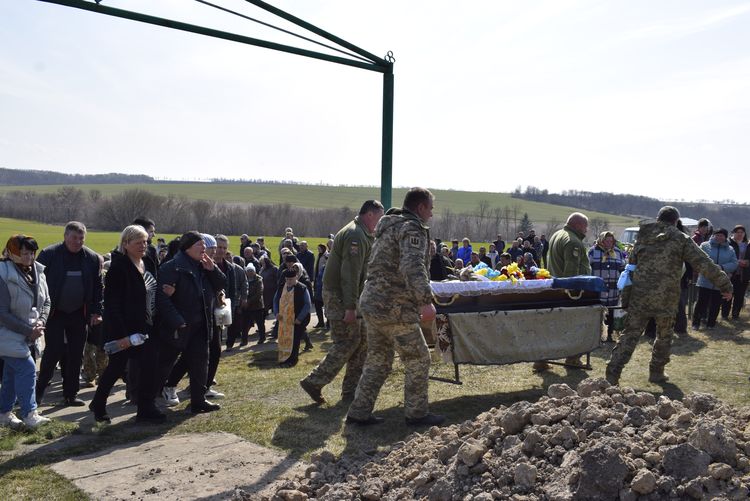 Захисника Сергія Лабу поховали