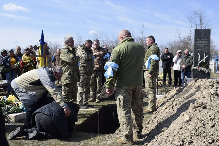 Захисника Сергія Лабу поховали