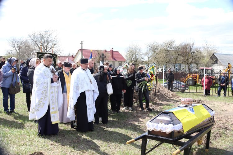 Попрощалися з Героєм