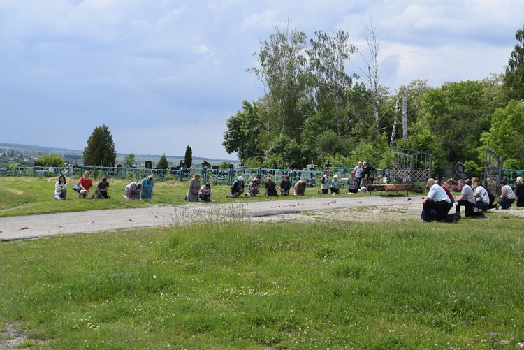 Провели в останню дорогу мужнього Героя