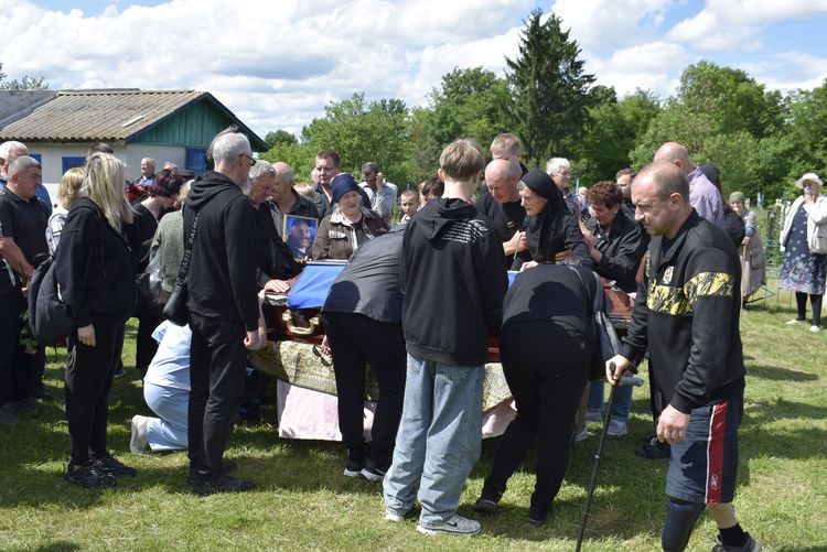 Зустріли і провели в останню дорогу
