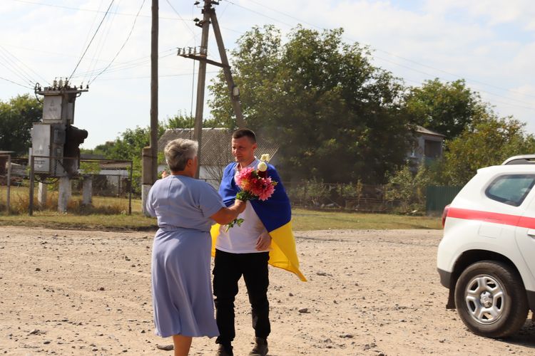 повернувся з полону