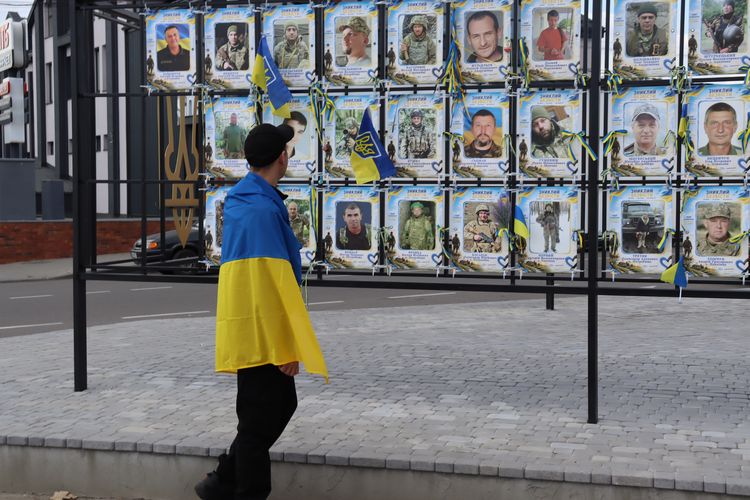 зустріли звільненого з ворожого полону