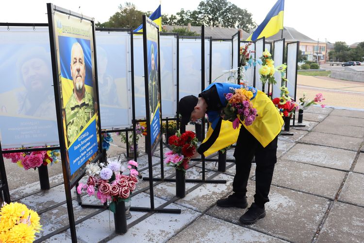 зустріли звільненого з ворожого полону